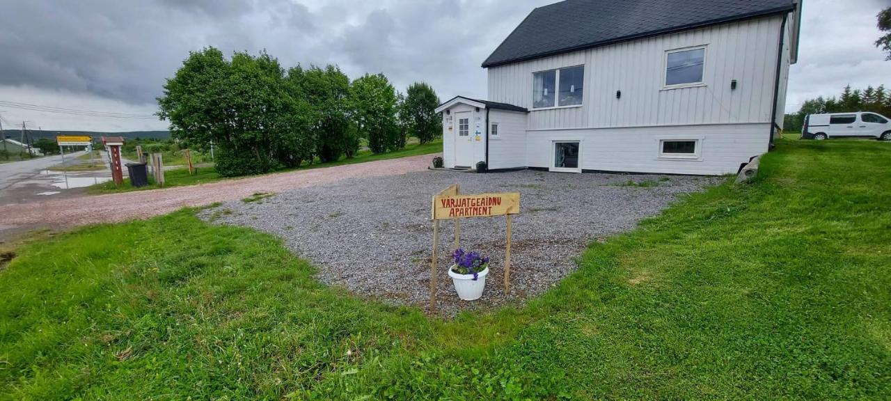 Varjjatgeainu Apartment Nesseby Varangerbotn Luaran gambar